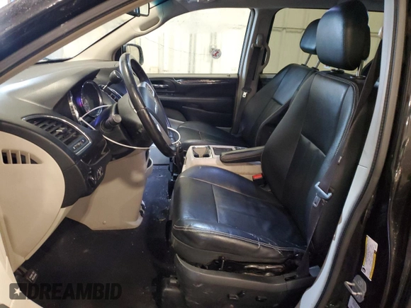 2016 Chrysler Town & Country Touring with VIN 2C4RC1BG5GR259811, listed as a Copart auction lot 44467255 with 208,365 mi miles and Clean Title. Bid and sale history available at DreamBid. Image 7.