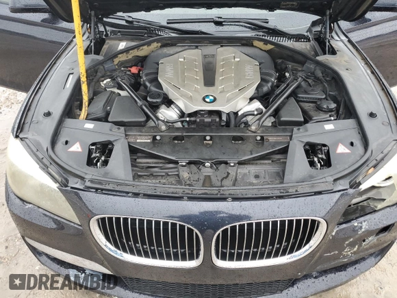2010 BMW 7 Series 750Li z VIN WBAKB8C5XACY64334, wystawiony jako Copart lot #44999495 z przebiegiem Nie podano mil oraz Szkoda całkowita • Salvage title. Historia ofert i sprzedaży dostępna na DreamBid. Obrazek 11.
