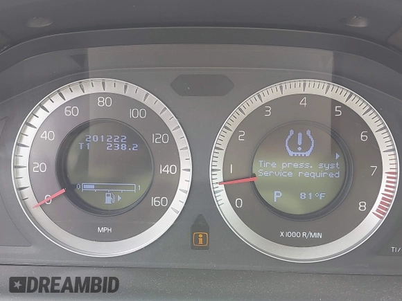 2010 Volvo XC60 3.0T with VIN YV4992DZ4A2027688, listed as a IAAI auction lot 42357112 with 201,222 mi miles and . Bid and sale history available at DreamBid. Image 7.