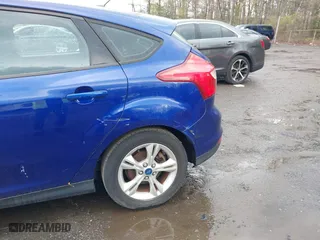 2012 Ford Focus SE with VIN 1FAHP3K23CL445128, listed as a IAAI auction lot 42019834 with 201,371 mi miles. Bid and sale history available at carsss.com. Image 6.