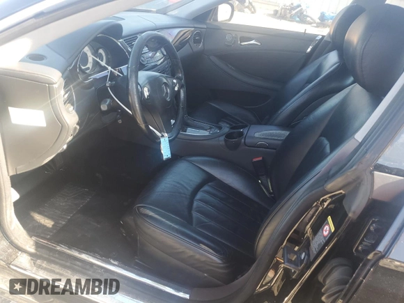 2009 Mercedes-Benz CLS-Class 5.5L with VIN WDDDJ72X89A153353, listed as a Copart auction lot 82364384 with 246,412 mi miles and Salvage Title. Bid and sale history available at carsss.com. Image 7.
