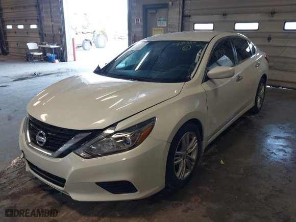 2016 Nissan Altima 2.5 SR with VIN 1N4AL3AP2GN350208, listed as a IAAI auction lot 41839230 with 129,492 mi miles. Bid and sale history available at carsss.com. Image 2.