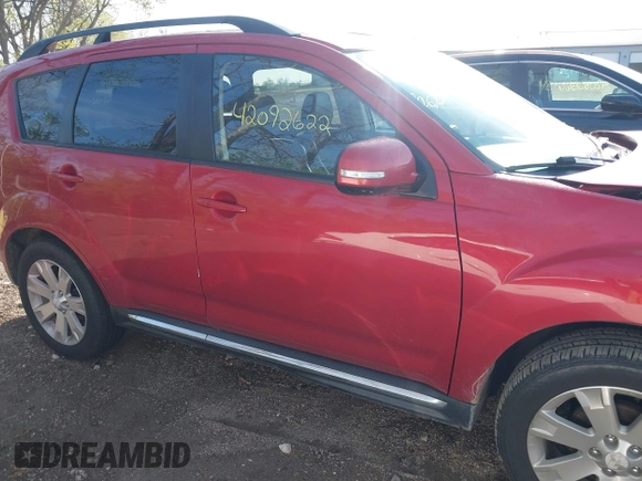 2013 Mitsubishi Outlander SE z VIN JA4JT3AWXDU019597, wystawiony jako IAAI lot #42092622 z przebiegiem 209 093 mil mil oraz . Historia ofert i sprzedaży dostępna na DreamBid. Obrazek 14.
