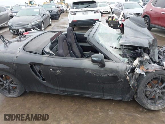 2002 Toyota MR2 z VIN JTDFR320720045244, wystawiony jako IAAI lot #40486938 z przebiegiem 61 802 mil mil oraz . Historia ofert i sprzedaży dostępna na DreamBid. Obrazek 14.