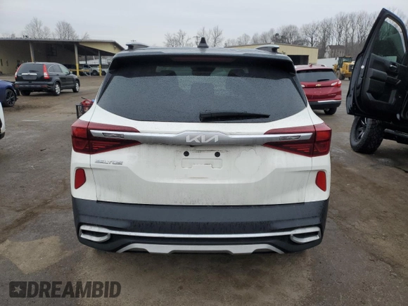 2022 Kia Seltos SX with VIN KNDETCA23N7299979, listed as a Copart auction lot 42940095 with 27,315 mi miles and Salvage title. Bid and sale history available at DreamBid. Image 6.