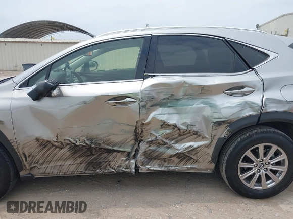 2020 Lexus NX 300 z VIN JTJDARBZ9L5002011, wystawiony jako IAAI lot #42291534 z przebiegiem 43 432 mil mil oraz . Historia ofert i sprzedaży dostępna na DreamBid. Obrazek 14.