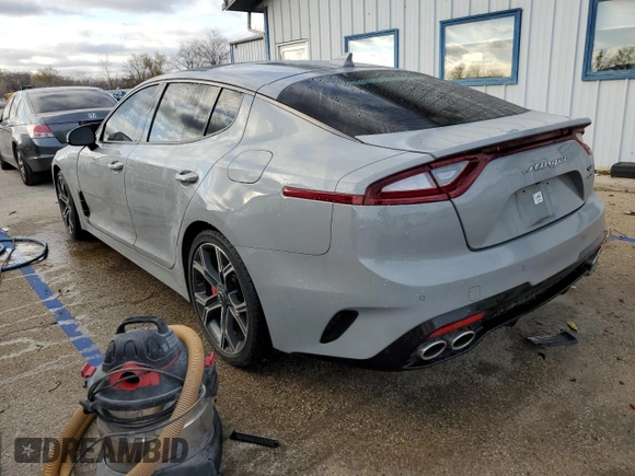 2021 Kia Stinger GT2 with VIN KNAE55LC2M6091539, listed as a Copart auction lot 81516294 with 37,905 mi miles and Salvage Title. Bid and sale history available at carsss.com. Image 2.
