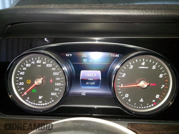 2019 Mercedes-Benz E-Class E 300 with VIN WDDZF4JB0KA558107, listed as a Copart auction lot 52189205 with 41,169 mi miles and Clean Title. Bid and sale history available at carsss.com. Image 9.