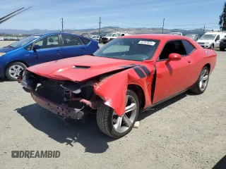2016 Dodge Challenger R/T Plus z VIN 2C3CDZBT0GH183665, wystawiony jako Copart lot #55797625 z przebiegiem 111 497 mil mil oraz Szkoda całkowita • Salvage title. Historia ofert i sprzedaży dostępna na DreamBid. Obrazek 1.