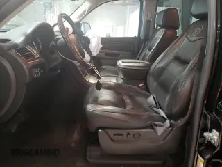 2012 Cadillac Escalade Platinum Edition z VIN 1GYS4DEF3CR241773, wystawiony jako Copart lot #57862395 z przebiegiem 134 009 mil mil oraz Szkoda całkowita • Salvage title. Historia ofert i sprzedaży dostępna na DreamBid. Obrazek 7.