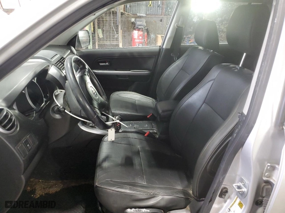 2011 Suzuki Grand Vitara Limited with VIN JS3TD0D74B4101029, listed as a Copart auction lot 88493455 with 123,118 mi miles and Salvage Title. Bid and sale history available at carsss.com. Image 7.