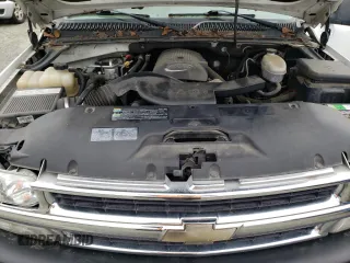 2005 Chevrolet Suburban LS with VIN 3GNEC16Z55G259666, listed as a Copart auction lot 49884865 with 229,651 mi miles and Clean title. Bid and sale history available at DreamBid. Image 12.