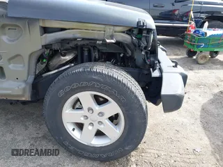 2017 Jeep Wrangler Unlimited Sport with VIN 1C4BJWDG4HL538582, listed as a IAAI auction lot 41921436 with 32,006 mi miles. Bid and sale history available at carsss.com. Image 18.