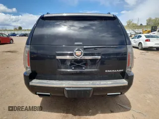 2014 Cadillac Escalade Premium z VIN 1GYS4CEF5ER221795, wystawiony jako Copart lot #55036035 z przebiegiem 136 606 mil mil oraz Szkoda całkowita • Salvage title. Historia ofert i sprzedaży dostępna na DreamBid. Obrazek 6.