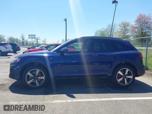 2024 Audi Q5 S line Premium Plus with VIN WA1EAAFY2R2096702, listed as a IAAI auction lot 42138912 with 10,500 mi miles and . Bid and sale history available at DreamBid. Image 14.