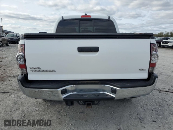 2015 Toyota Tacoma с VIN 3TMLU4EN1FM204888, выставлен на аукционе Copart как лот 50678305 с пробегом 210 766 миль миль и Списание • Salvage title. История ставок и продаж доступна на DreamBid. Изображение 6.