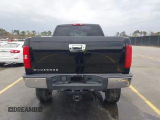 2009 Chevrolet Silverado 1500 LT with VIN 1GCEK29029Z176135, listed as a IAAI auction lot 41829053 with 191,084 mi miles and . Bid and sale history available at DreamBid. Image 16.