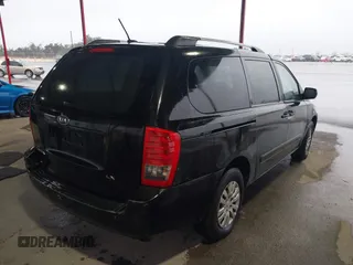 2011 Kia Sedona LX with VIN KNDMG4C71B6376011, listed as a IAAI auction lot 41600258 with 162,025 mi miles. Bid and sale history available at carsss.com. Image 4.