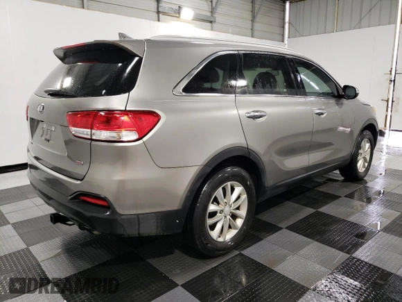 2018 Kia Sorento LX with VIN 5XYPG4A36JG345376, listed as a Copart auction lot 50245185 with 124,644 mi miles and Clean Title. Bid and sale history available at carsss.com. Image 3.