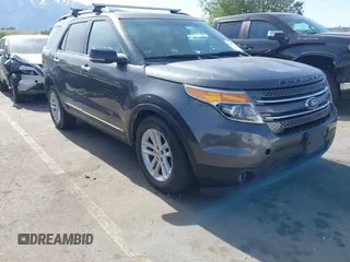 2015 Ford Explorer XLT z VIN 1FM5K8D83FGA27915, wystawiony jako IAAI lot #42358075 z przebiegiem 119 295 mil mil oraz . Historia ofert i sprzedaży dostępna na DreamBid. Obrazek 1.
