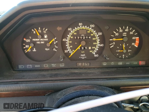 1995 Mercedes-Benz 400 with VIN WDBEA34E1SC269568, listed as a Copart auction lot 49800915 with 171,214 mi miles and Salvage Title. Bid and sale history available at carsss.com. Image 9.