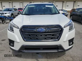 2022 Subaru Forester Premium z VIN JF2SKADC3NH405339, wystawiony jako Copart lot #55723705 z przebiegiem 12 990 mil mil oraz Szkoda całkowita • Salvage title. Historia ofert i sprzedaży dostępna na DreamBid. Obrazek 5.