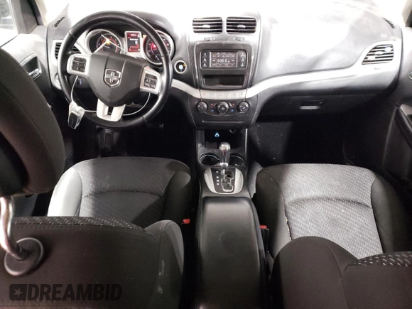 2018 Dodge Journey SXT z VIN 3C4PDDBG8JT390306, wystawiony jako Copart lot #49467735 z przebiegiem 144 012 mil mil oraz Czysty tytuł • Clean title. Historia ofert i sprzedaży dostępna na DreamBid. Obrazek 8.