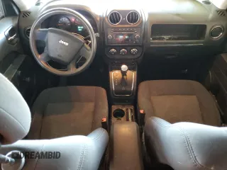 2010 Jeep Patriot Latitude z VIN 1J4NT1GA5AD624561, wystawiony jako Copart lot #78547494 z przebiegiem 172 897 mil mil oraz Szkoda całkowita • Salvage title. Historia ofert i sprzedaży dostępna na DreamBid. Obrazek 8.