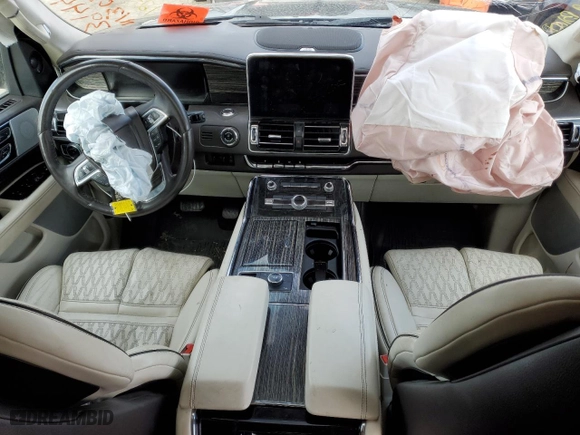 2020 Lincoln Navigator L Black Label with VIN 5LMJJ3TT9LEL06204, listed as a Copart auction lot 83835934 with 0 mi miles and Salvage Title. Bid and sale history available at carsss.com. Image 8.