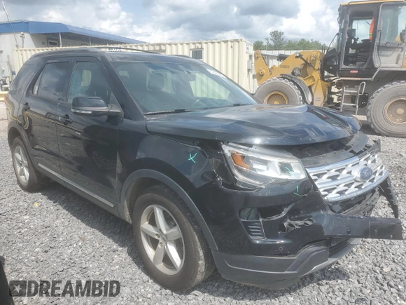 2018 Ford Explorer XLT z VIN 1FM5K7D85JGC32493, wystawiony jako Copart lot #61495965 z przebiegiem 100 830 mil mil oraz Szkoda całkowita • Salvage title. Historia ofert i sprzedaży dostępna na DreamBid. Obrazek 4.