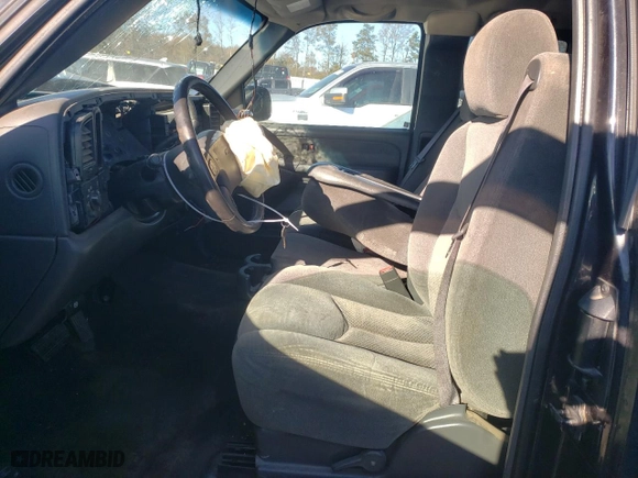 2003 Chevrolet Silverado 1500 LS with VIN 2GCEC19V431290267, listed as a Copart auction lot 84018624 with 240,697 mi miles and Salvage Title. Bid and sale history available at carsss.com. Image 7.