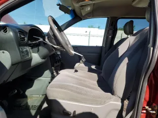 2005 Dodge Caravan SE z VIN 1D4GP24R15B126087, wystawiony jako Copart lot #58753005 z przebiegiem 216 010 mil mil oraz Szkoda całkowita • Salvage title. Historia ofert i sprzedaży dostępna na DreamBid. Obrazek 7.