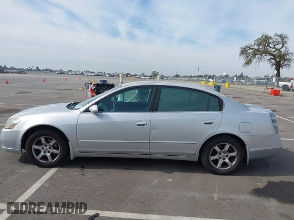 2006 Nissan Altima 2.5 with VIN 1N4AL11D46N438184, listed as a IAAI auction lot 41691180 with 326,541 mi miles. Bid and sale history available at carsss.com. Image 15.