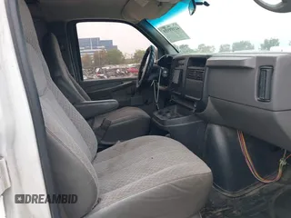 2005 Chevrolet Express Cargo with VIN 1GCGG29V551263686, listed as a IAAI auction lot 42359510 with 387,144 mi miles and . Bid and sale history available at DreamBid. Image 5.