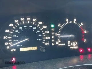 2000 Lexus LX 470 z VIN JT6HT00W9Y0103225, wystawiony jako IAAI lot #41148826 z przebiegiem 270 351 mil mil oraz . Historia ofert i sprzedaży dostępna na DreamBid. Obrazek 7.
