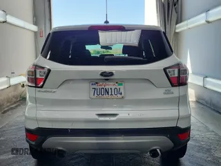 2017 Ford Escape SE z VIN 1FMCU0GD4HUB05330, wystawiony jako IAAI lot #42396863 z przebiegiem 66 420 mil mil oraz . Historia ofert i sprzedaży dostępna na DreamBid. Obrazek 21.