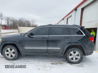 2011 Jeep Grand Cherokee 70th Anniversary with VIN 1J4RR4GG4BC519507, listed as a IAAI auction lot 41537091 with 175,967 mi miles. Bid and sale history available at carsss.com. Image 14.
