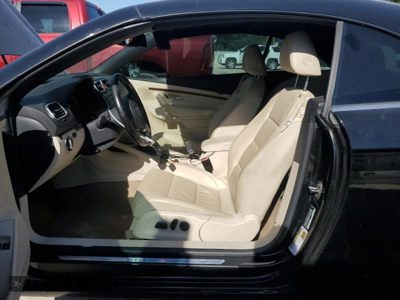 2012 Volkswagen Eos Lux with VIN WVWFW7AH7CV016872, listed as a Copart auction lot 52591415 with 121,130 mi miles and Salvage Title. Bid and sale history available at DreamBid. Image 7.