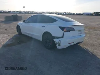 2023 Tesla Model 3 Performance z VIN 5YJ3E1EC5PF689620, wystawiony jako IAAI lot #41814112 z przebiegiem Nie podano mil oraz . Historia ofert i sprzedaży dostępna na DreamBid. Obrazek 3.