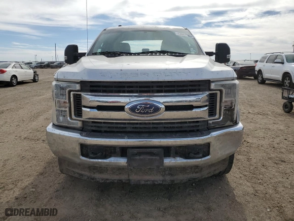 2018 Ford Super Duty F-350 SRW XL with VIN 1FT8W3BT1JEB38306, listed as a Copart auction lot 43987725 with NaN miles and Salvage Title. Bid and sale history available at carsss.com. Image 5.