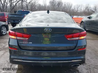 2020 Kia Optima LX with VIN 5XXGT4L38LG387015, listed as a IAAI auction lot 41629160 with 77,287 mi miles. Bid and sale history available at carsss.com. Image 17.