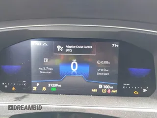 2022 Volkswagen Tiguan SE z VIN 3VV2B7AX4NM093585, wystawiony jako IAAI lot #42267105 z przebiegiem 31 239 mil mil oraz . Historia ofert i sprzedaży dostępna na DreamBid. Obrazek 7.