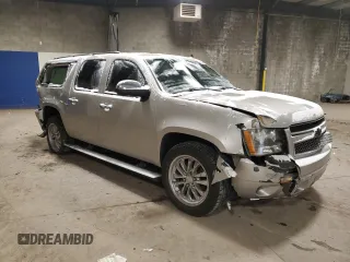 2008 Chevrolet Suburban LT w/3LT with VIN 3GNFK16378G134191, listed as a Copart auction lot 41344985 with 186,474 mi miles and Salvage Title. Bid and sale history available at carsss.com. Image 4.