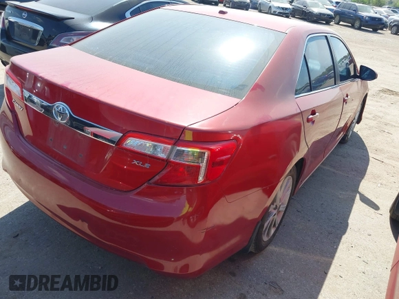 2014 Toyota Camry SE with VIN 4T1BK1FK8EU547143, listed as a IAAI auction lot 41876192 with 209,535 mi miles. Bid and sale history available at carsss.com. Image 4.
