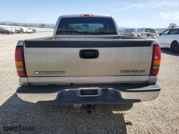 2002 Chevrolet Silverado 1500 LS with VIN 2GCEC19V321403544, listed as a Copart auction lot 53479545 with 231,801 mi miles and Clean Title. Bid and sale history available at carsss.com. Image 6.