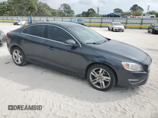 2015 Volvo S60 T5 Drive-E Premier z VIN YV140MFB3F1307970, wystawiony jako Copart lot #48437445 z przebiegiem 138 602 mil mil oraz Czysty tytuł • Clean title. Historia ofert i sprzedaży dostępna na DreamBid. Obrazek 4.