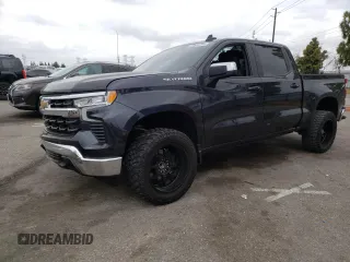 2022 Chevrolet Silverado 1500 LT with VIN 1GCPACEK8NZ618418, listed as a Copart auction lot 55685294 with 33,429 mi miles and Salvage Title. Bid and sale history available at carsss.com. Image 1.