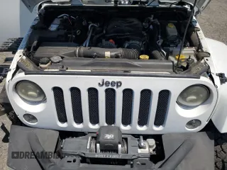 2015 Jeep Wrangler Unlimited Rubicon с VIN 1C4BJWFG3FL771508, выставлен на аукционе Copart как лот 62006295 с пробегом 108 128 миль миль и Списание • Salvage title. История ставок и продаж доступна на DreamBid. Изображение 12.