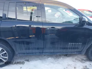 2016 Jeep Compass Sport z VIN 1C4NJCBA2GD738072, wystawiony jako IAAI lot #41328331 z przebiegiem 105 402 mil mil oraz . Historia ofert i sprzedaży dostępna na DreamBid. Obrazek 13.