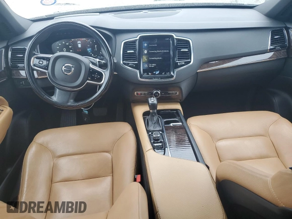2016 Volvo XC90 T6 Momentum with VIN YV4A22PK6G1021843, listed as a Copart auction lot 44943335 with 136,833 mi miles and Clean Title. Bid and sale history available at DreamBid. Image 8.